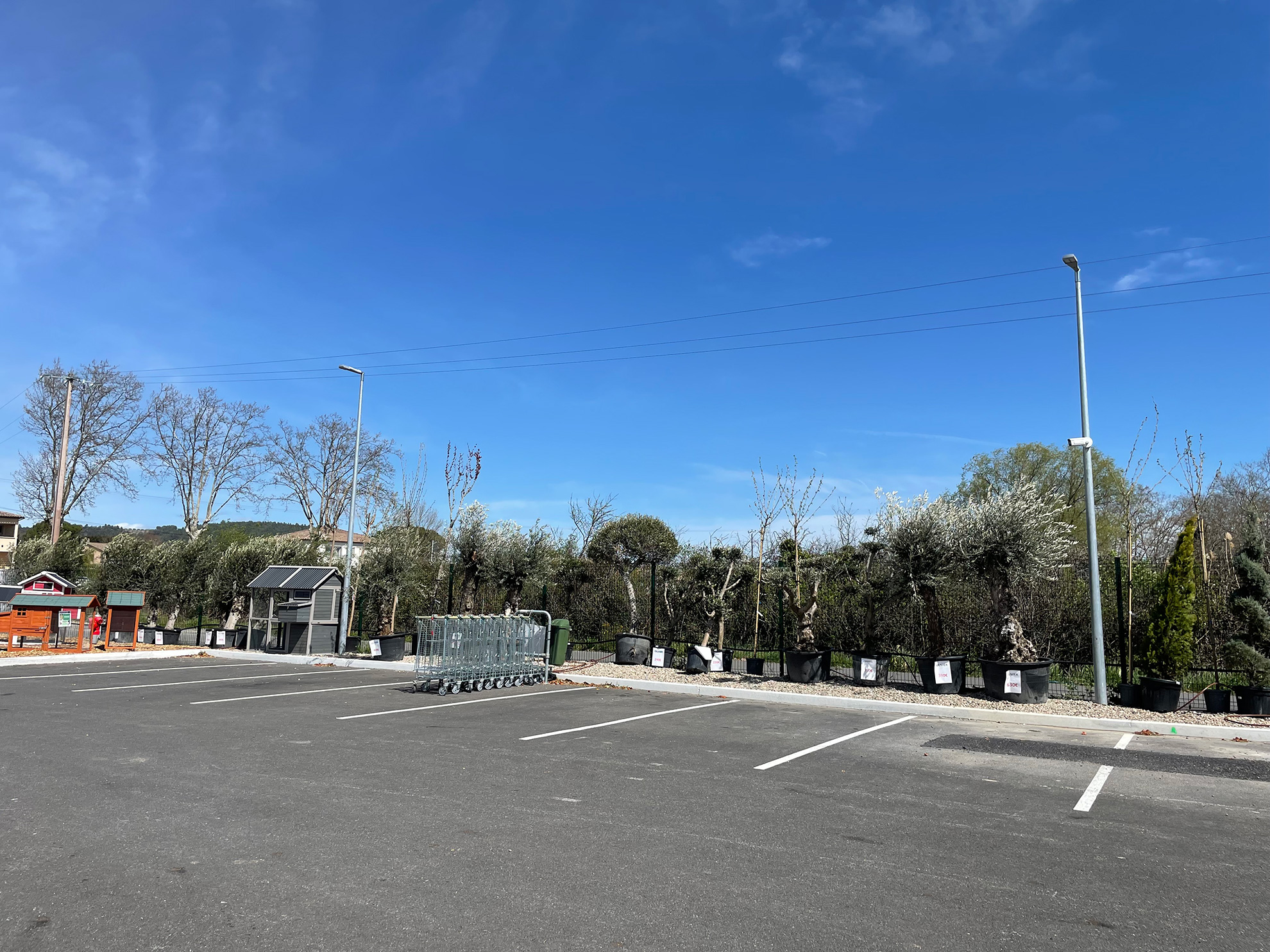 03_Eclairage-exterieur-Disano_parking-magasin_Susa