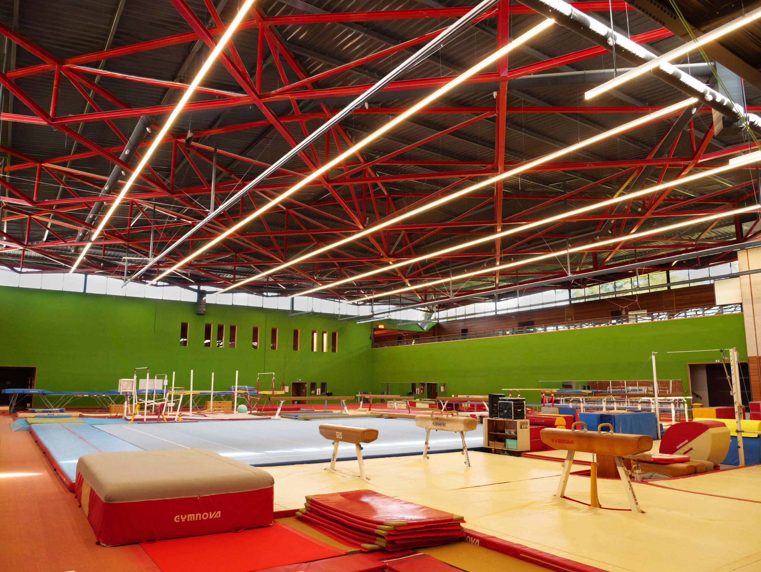 Eclairage-disano-sportif-Complexe-Cite-de-lEau_Basket_Forum_Publier-9