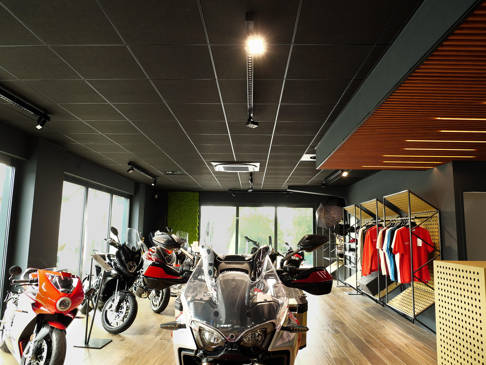 Indian-motorcycle-Annecy_Liset_Disano-HD--03