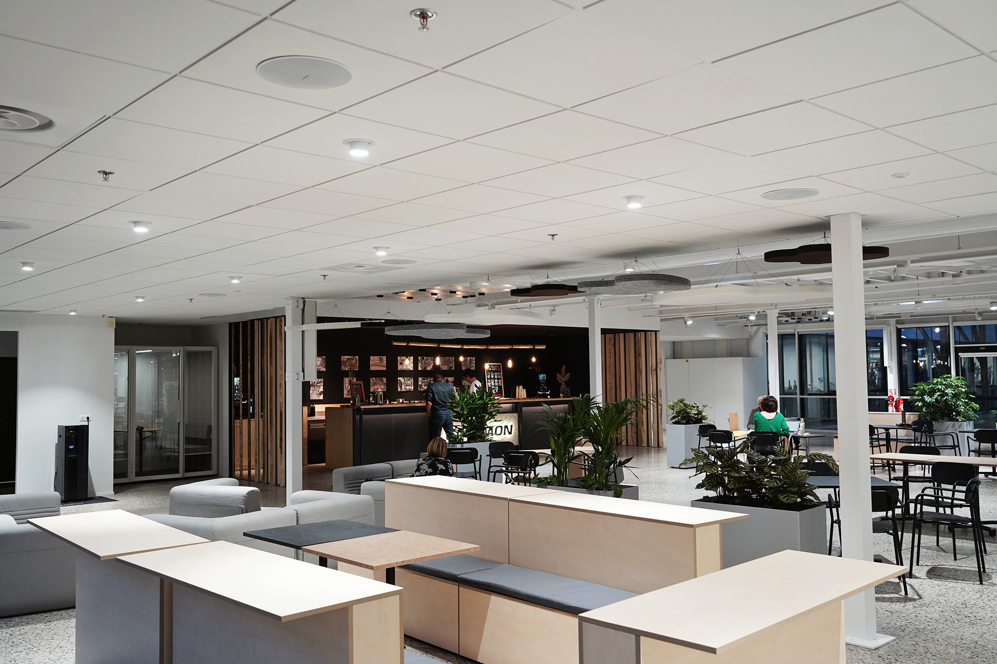 6-Salomon--Annecy-Design-Center-Disano-HD